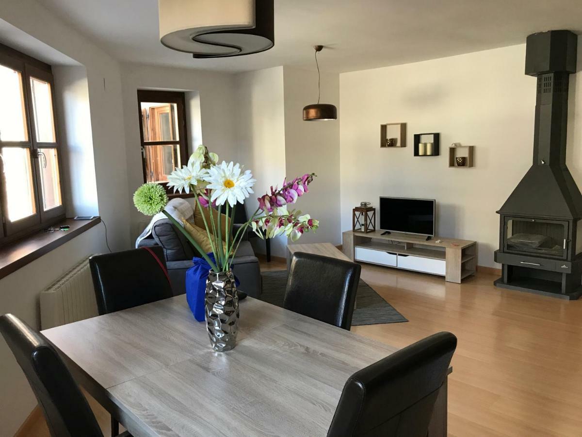 Apartamento En Бенаске Екстер'єр фото